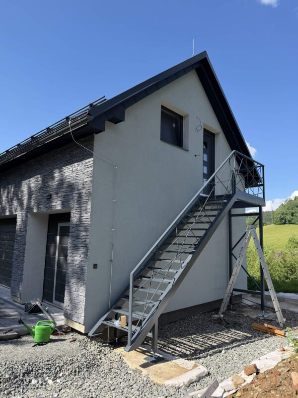Výroba a montáž schodiště a ocelové konstrukce na přání zákazníka Velké Losiny
